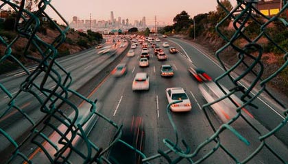 星空体育APP-英雄联盟S12总决赛决赛激战正酣，现场气氛火爆，s12总决赛lpl