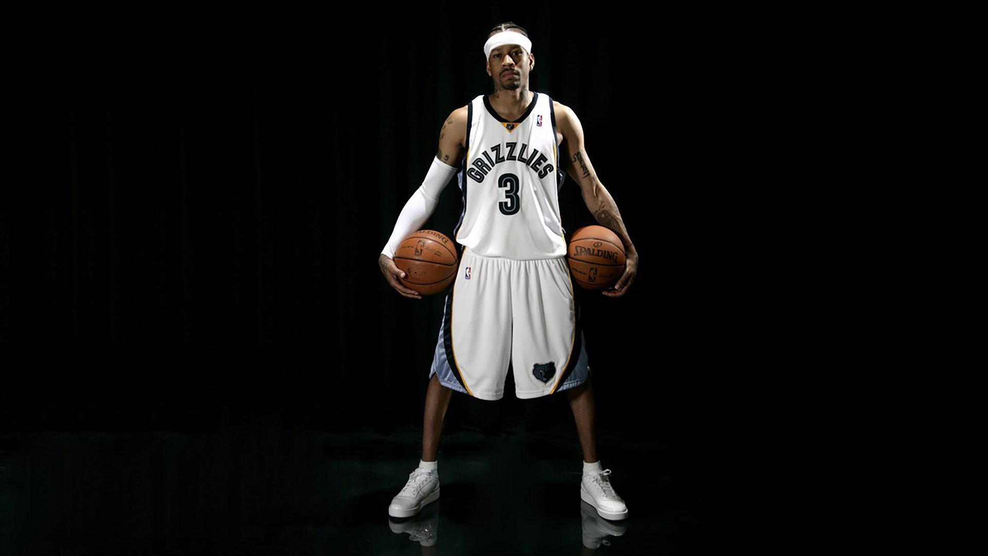 乔·莫伊:凭借强大的体力和防守能力,成为全黑队的核心前锋,乔乔莫伊斯