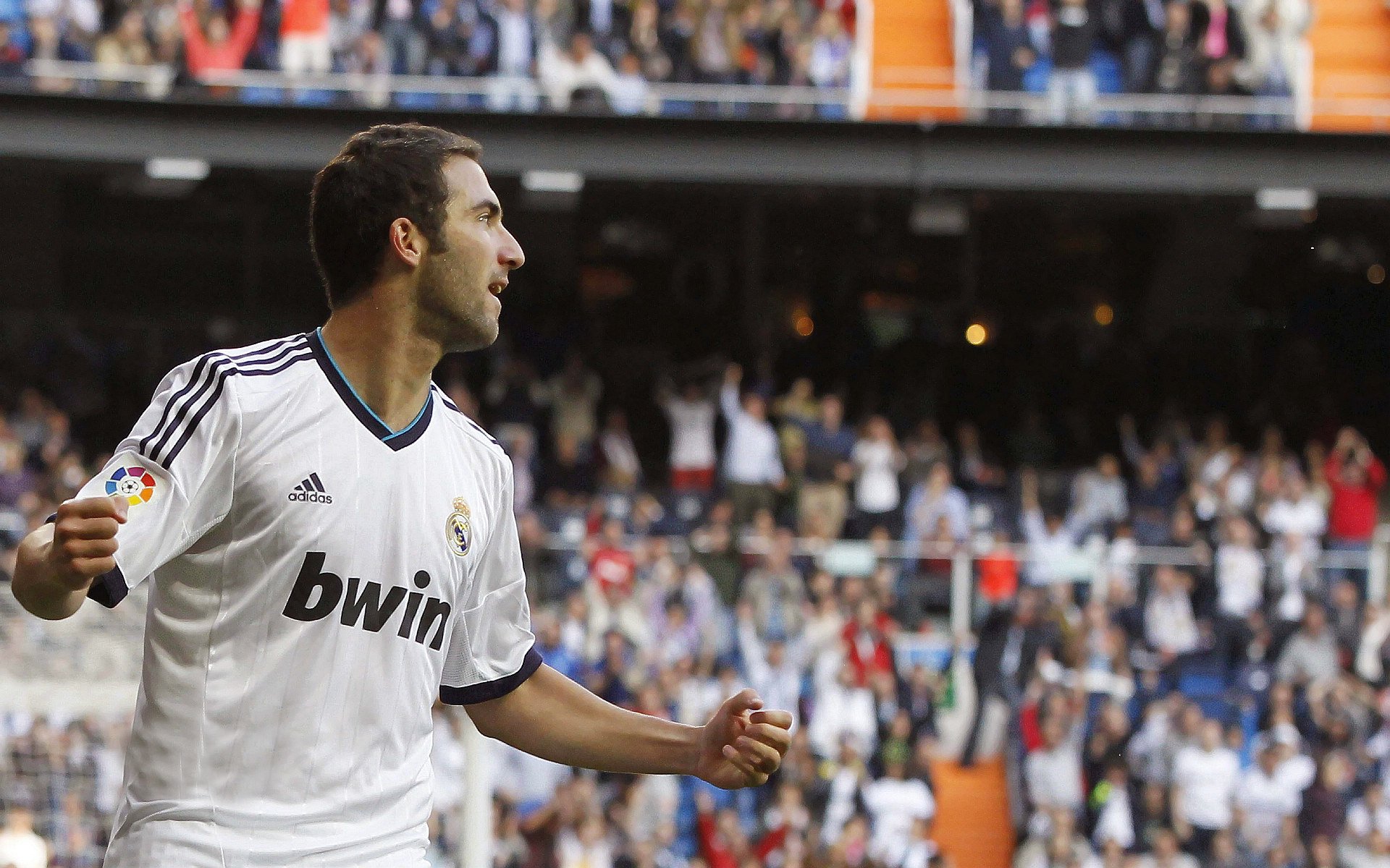 克洛普不断创新战术,带领利物浦追逐更高荣誉